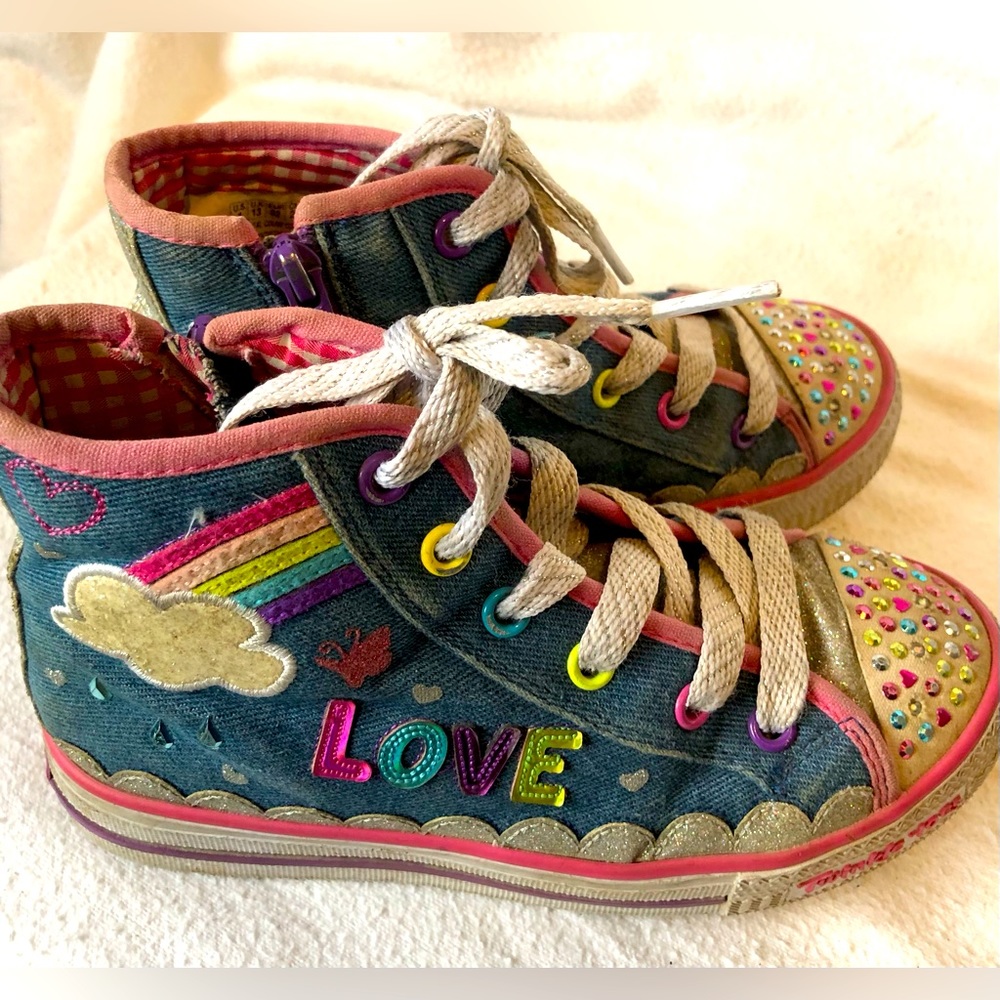 Twinkle toes high tops by Sketchers. Girl’s size 1.